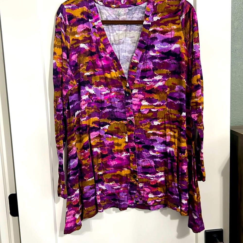 Logo button up with pockets